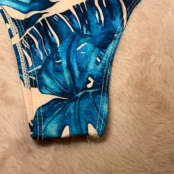 Tropical Blue Leaf Print Bikini - Picture 6 of 7